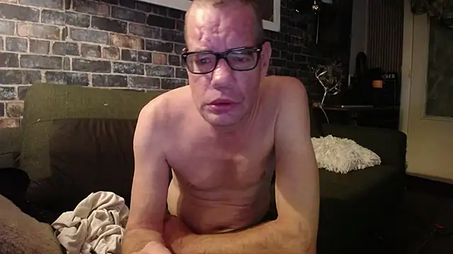Maikel1981-NL online show from July 17, 2026, 8:06 pm