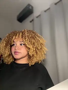 Lucy wilson5 online show from March 1, 2026, 2:44 am