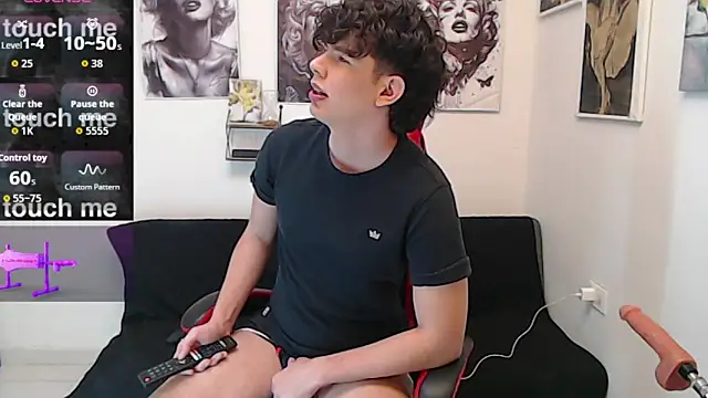 Snapshot of Angelo-cianuro- chatting on March 13, 2026, 11:43 pm Angelo-cianuro- online show from March 13, 2026, 11:43 pm