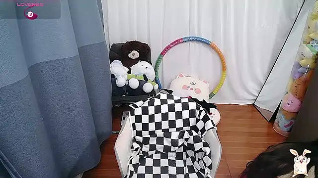 CN-Doudou online show from October 18, 2025, 1:29 am