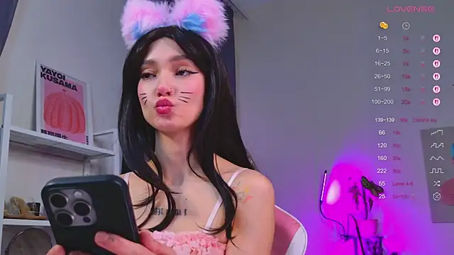 MyLou  online show from December 14, 2025, 3:17 pm