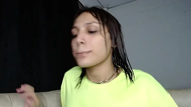 Snapshot of alexandra_lorens chatting on October 23, 2025, 1:37 am alexandra lorens online show from October 23, 2025, 1:37 am