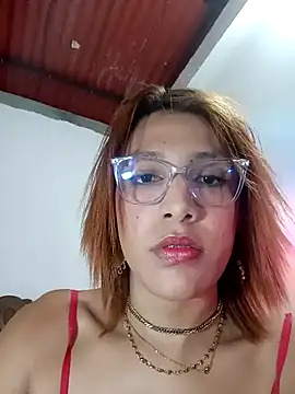 alexandra lorens online show from February 3, 2025, 7:10 pm