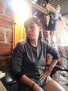 Snapshot of samy-blonde chatting on November 10, 2025, 5:29 pm samy-blonde online show from November 10, 2025, 5:29 pm