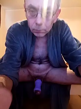 BesterJunge45 online show from April 19, 2026, 11:44 am