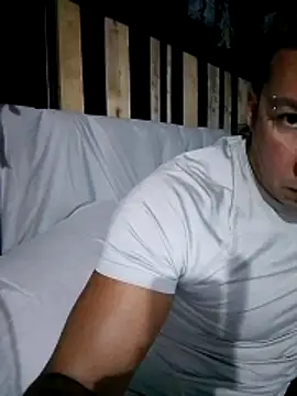 Lovely milk online show from November 25, 2025, 9:48 pm