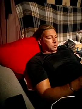 Lovely milk online show from November 9, 2025, 4:22 pm