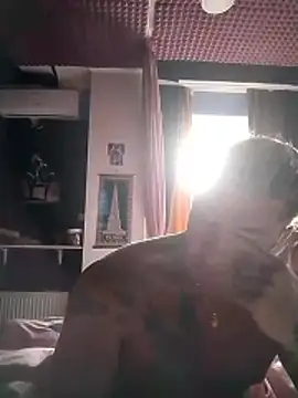 Lovely milk online show from October 27, 2025, 11:22 am