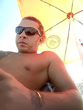 Lovely milk online show from October 15, 2025, 8:44 am