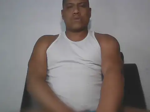 latinblack01 online show from November 13, 2025, 4:49 am