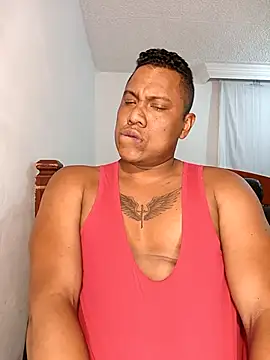 latinblack01 online show from October 4, 2025, 4:36 am