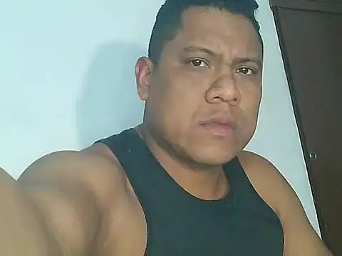 latinblack01 online show from October 29, 2025, 3:27 am