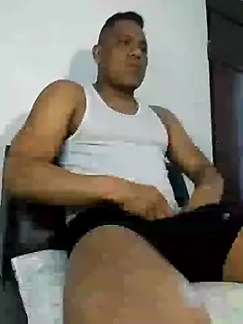 latinblack01 online show from December 12, 2024, 7:04 pm