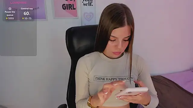 LanaJones  online show from April 5, 2026, 1:29 pm