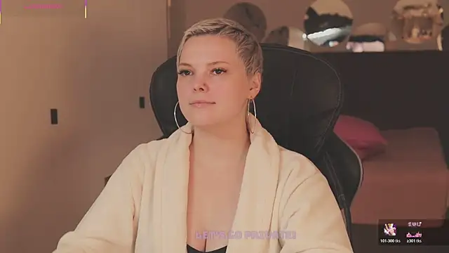 LikaBerry1 online show from November 27, 2025, 1:55 pm