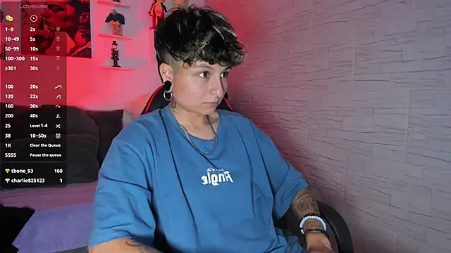 Snapshot of ZuryRamirez_ chatting on November 9, 2025, 8:57 pm ZuryRamirez online show from November 9, 2025, 8:57 pm