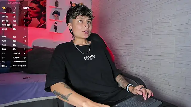 Snapshot of ZuryRamirez_ chatting on November 8, 2025, 8:34 pm ZuryRamirez online show from November 8, 2025, 8:34 pm