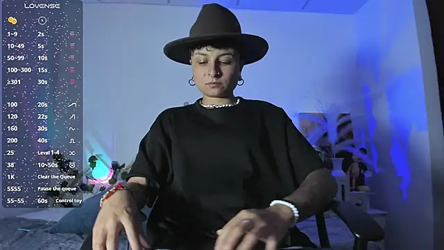 Snapshot of ZuryRamirez_ chatting on March 18, 2025, 8:05 pm ZuryRamirez online show from March 18, 2025, 8:05 pm