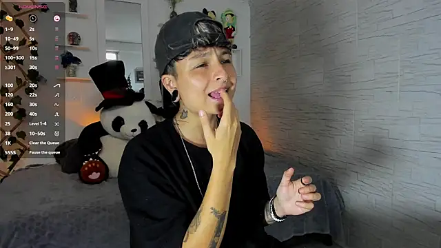 Snapshot of ZuryRamirez_ chatting on September 20, 2025, 8:14 pm ZuryRamirez online show from September 20, 2025, 8:14 pm