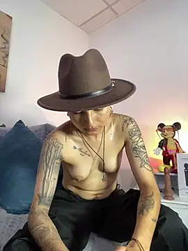 Snapshot of ZuryRamirez_ chatting on February 2, 2025, 7:14 pm ZuryRamirez online show from February 2, 2025, 7:14 pm