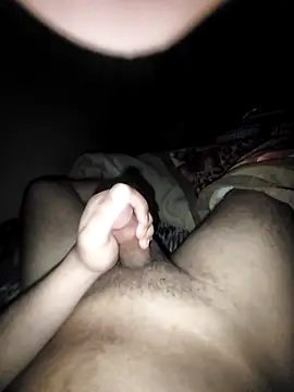 Snapshot of ch___ro69 chatting on December 20, 2025, 4:21 pm ch ro69 online show from December 20, 2025, 4:21 pm