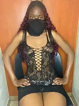 Snapshot of alicia_loveraw chatting on October 3, 2025, 10:17 am alicia loveraw online show from October 3, 2025, 10:17 am