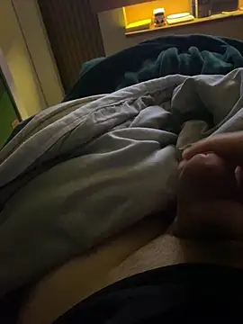 Snapshot of Hjsjsjsjjd chatting on October 21, 2025, 5:29 am Hjsjsjsjjd online show from October 21, 2025, 5:29 am