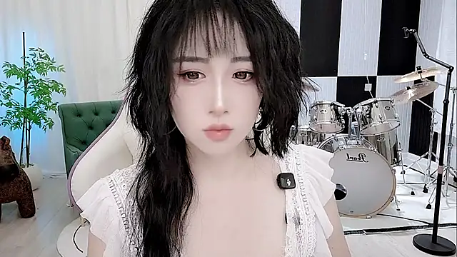 Vaness-a online show from September 10, 2025, 4:06 pm