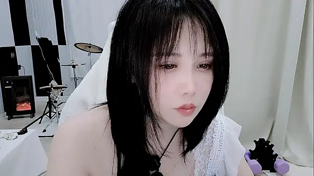 Vaness-a online show from April 13, 2026, 5:50 pm