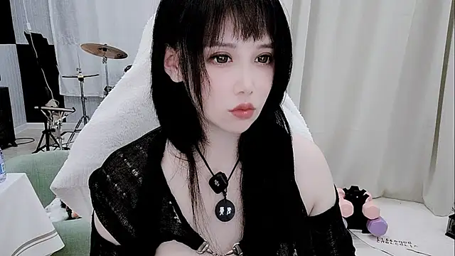 Vaness-a online show from June 13, 2026, 5:11 pm