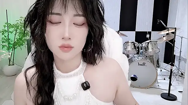 Vaness-a online show from October 9, 2025, 2:50 pm