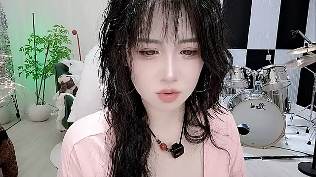 Vaness-a online show from October 2, 2025, 8:23 pm