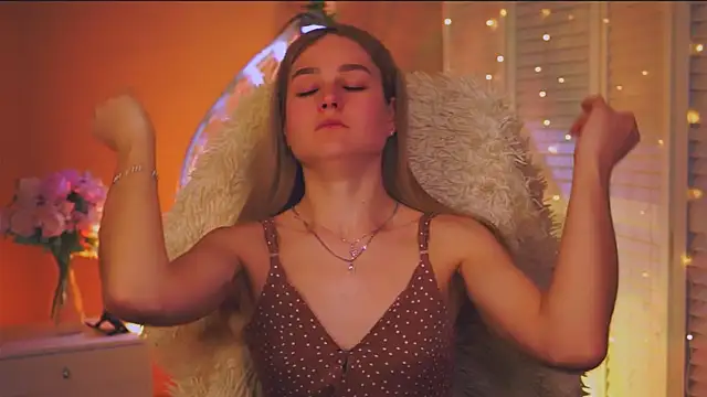 Snapshot of DeboraLarson chatting on February 28, 2026, 5:29 am DeboraLarson online show from February 28, 2026, 5:29 am