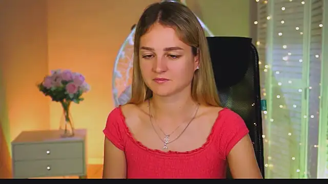 DeboraLarson online show from July 3, 2026, 2:51 am