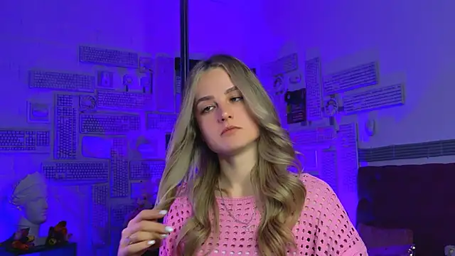 DeboraLarson online show from March 13, 2025, 7:17 pm