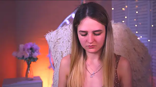 Snapshot of DeboraLarson chatting on February 20, 2026, 8:49 am DeboraLarson online show from February 20, 2026, 8:49 am