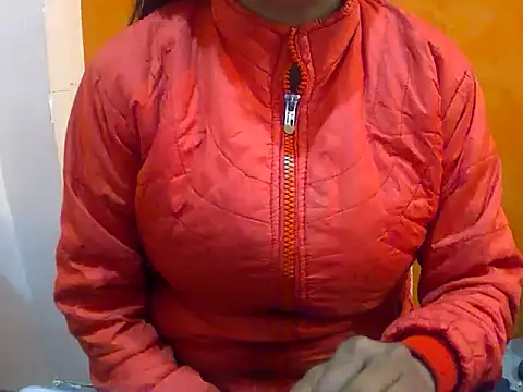 HOT-SEEMAA online show from January 6, 2025, 12:13 pm