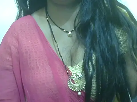 HOT-SEEMAA online show from June 21, 2026, 5:08 pm