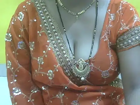 HOT-SEEMAA online show from May 31, 2026, 2:50 am