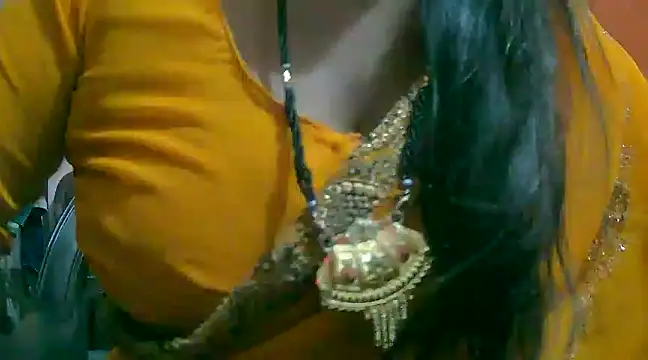 Snapshot of LOVE-SUSHILA chatting on February 5, 2025, 3:45 am LOVE-SUSHILA online show from February 5, 2025, 3:45 am