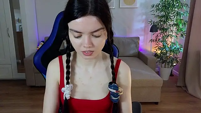 likeamoss online show from May 10, 2026, 7:23 am