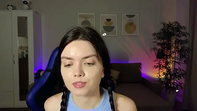 likeamoss online show from May 4, 2026, 3:59 pm