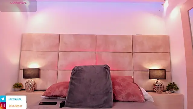 Eevee Taylor online show from May 26, 2026, 3:37 am