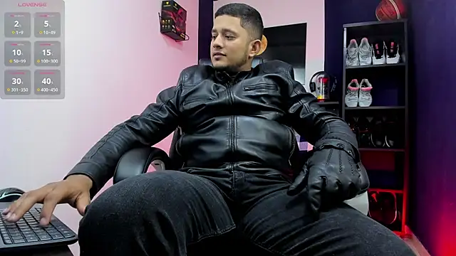 Snapshot of Marcos_garcias chatting on January 15, 2026, 9:40 pm Marcos garcias online show from January 15, 2026, 9:40 pm