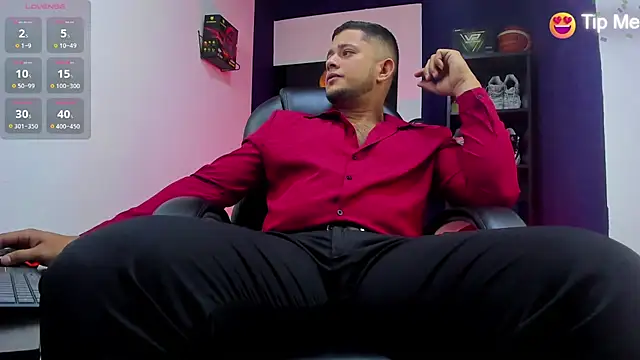 Snapshot of Marcos_garcias chatting on March 13, 2026, 9:14 am Marcos garcias online show from March 13, 2026, 9:14 am