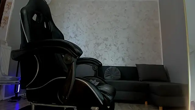 Snapshot of Ivy_belle chatting on February 22, 2025, 11:46 am Ivy belle online show from February 22, 2025, 11:46 am