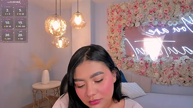 Snapshot of GabriellaLee chatting on November 21, 2025, 2:32 am GabriellaLee online show from November 21, 2025, 2:32 am