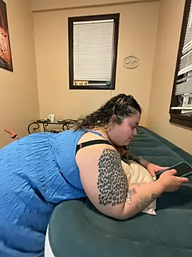 tillymarie34 online show from May 24, 2026, 1:49 am