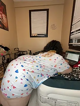 tillymarie34 online show from May 28, 2026, 3:03 am
