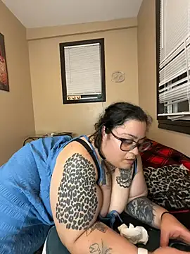 tillymarie34 online show from May 26, 2026, 3:15 am